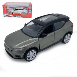 VOLVO XC40 1:31 PULLBACK ROJO