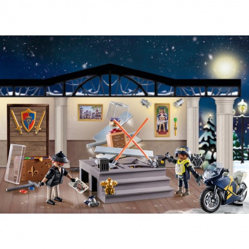 Theft in the museum advent calendar