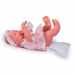 NEWBORN MIA MAKES PEE-PEE... 2