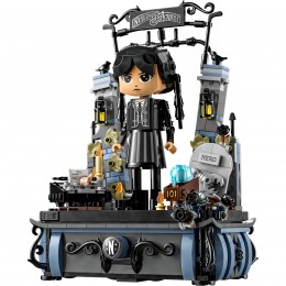 FIGURA DE MIÉRCOLES ADDAMS... 2