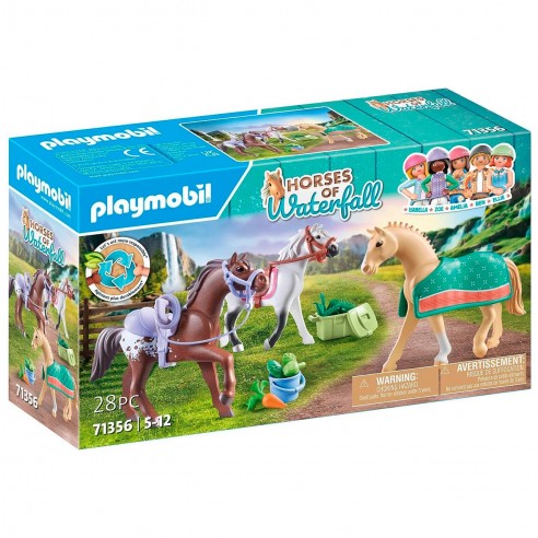 HORSE STABLE WITH AMELIA AND WHISPER...