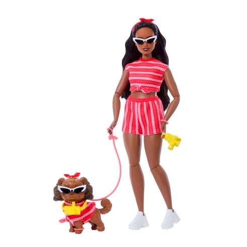 BARBIE TWINNING LOOKS AFRICAN...