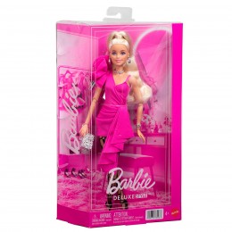 BARBIE DELUXE DOLL IN... 2