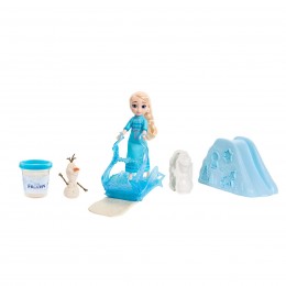 MINI ELSA AND OLAF PLAYING...