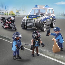 TACTICAL TEAM IN ACTION... 2