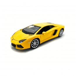 LAMBORGHINI AVENTADOR COUPÉ...